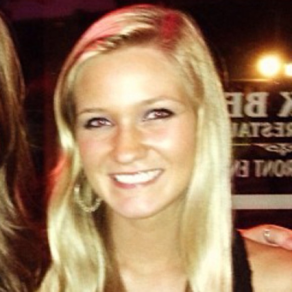 Meet your Posher, Sarah - Picture 1 of 1